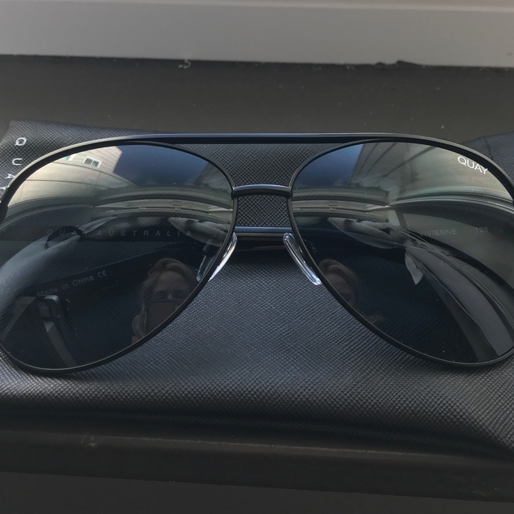 NWT Quay Australia Vivienne Aviator Sunglasses